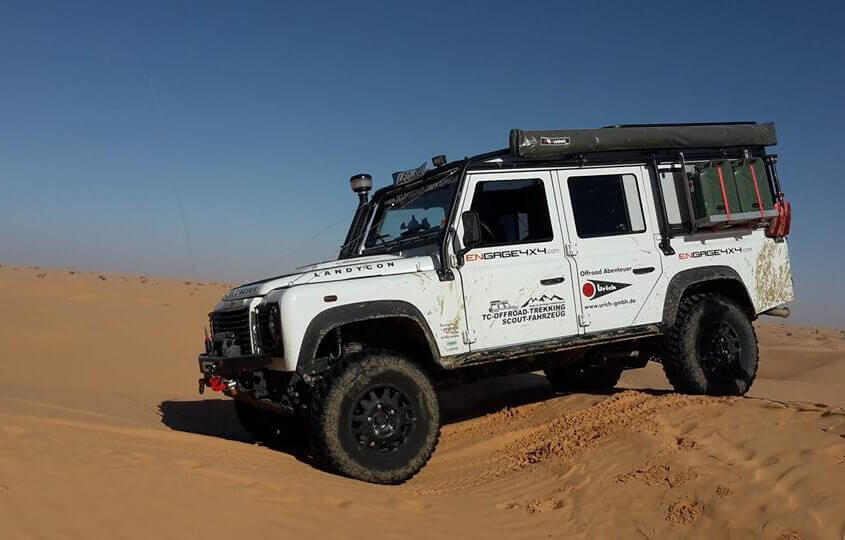 Land Rover Defender ENGAGE4X4